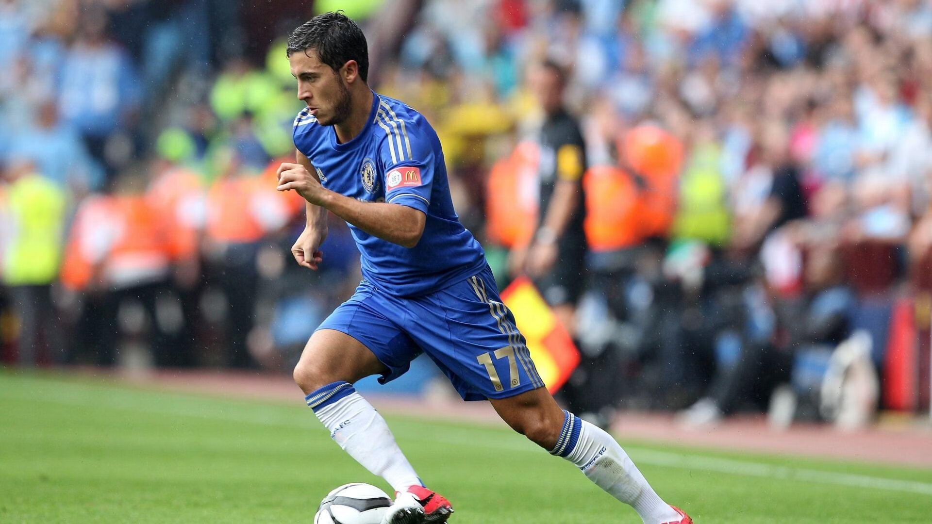 _光影变换:在灯光秀中体验不同的比赛氛围_,光影秀表演