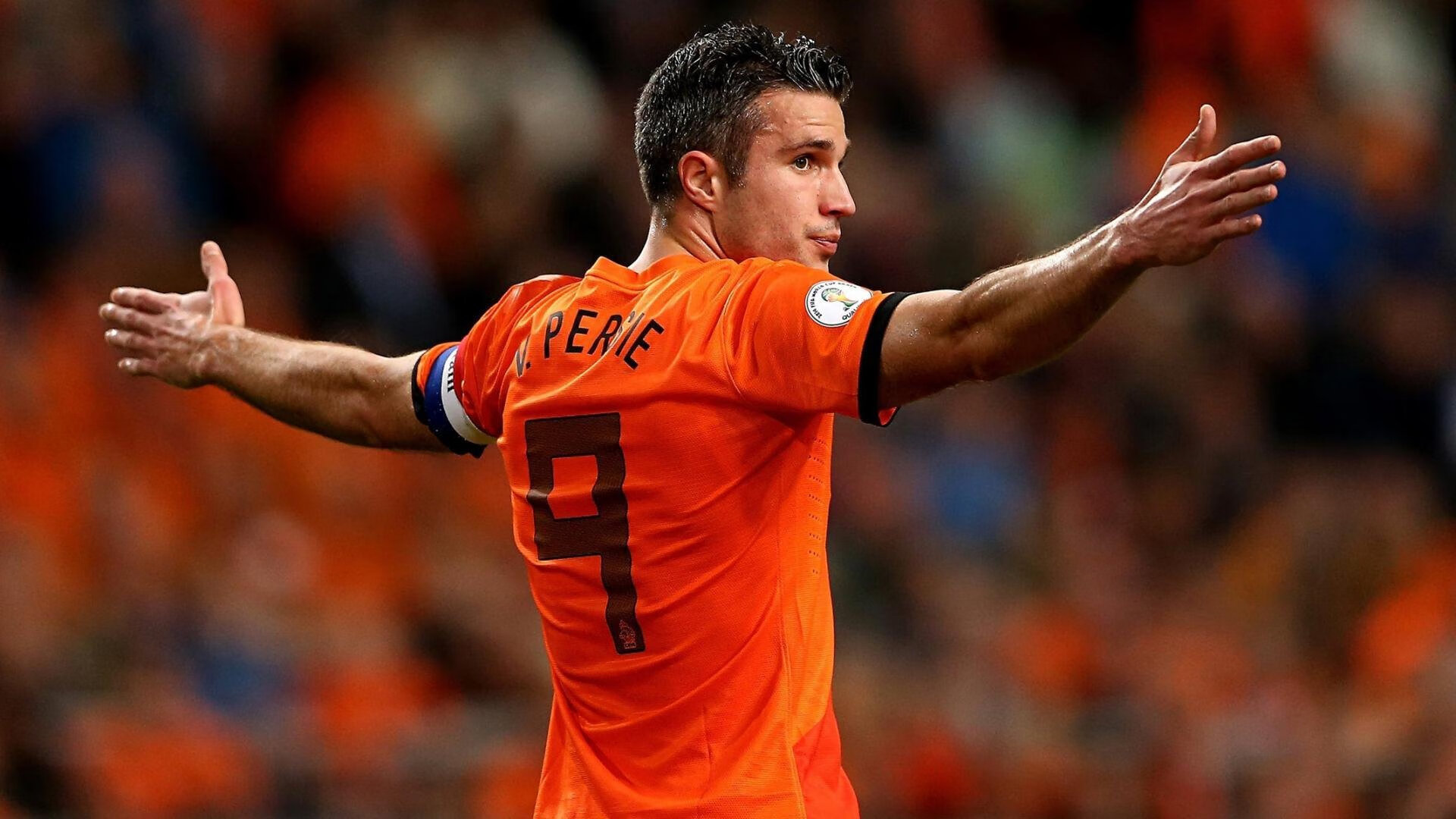 荷兰后卫飘忽出身，葡萄牙队漂亮逆转,胜负悬而未决的比赛令人屏息以待